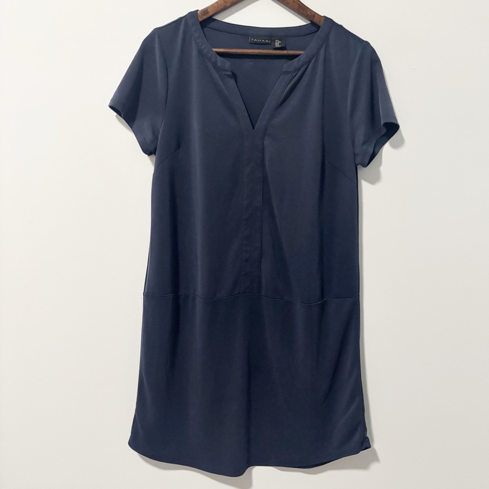 Tahari Marley Sheath Midi Dress Womens Size Medium Navy Blue Short Sleeve V-neck